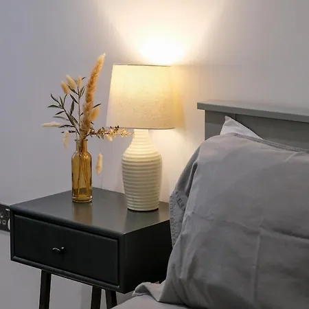 Centre, Spacious, En Suite, Free Wi-fi Apartment